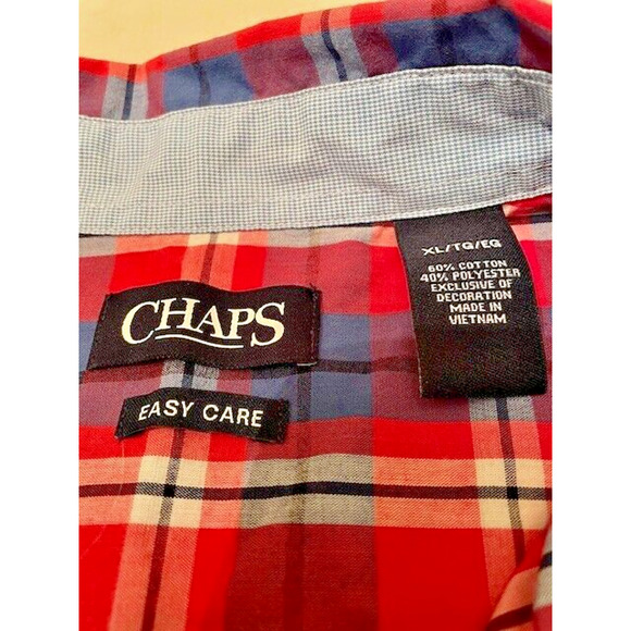 Chaps Men’s Easy Care Short Sleeve Shirt Size XL Red Blue Plaid Crest - Picture 4 of 8